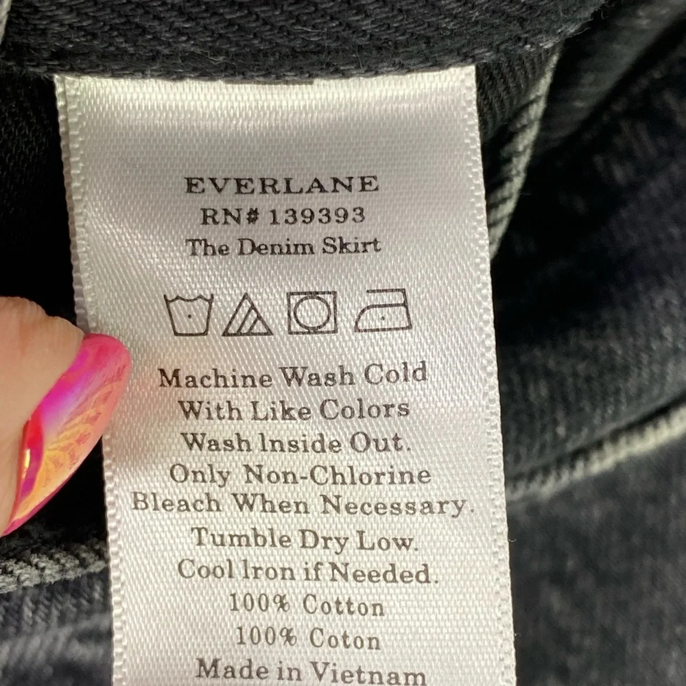 NWT Everlane The Raw Hem Black Denim Skirt Sz 23
